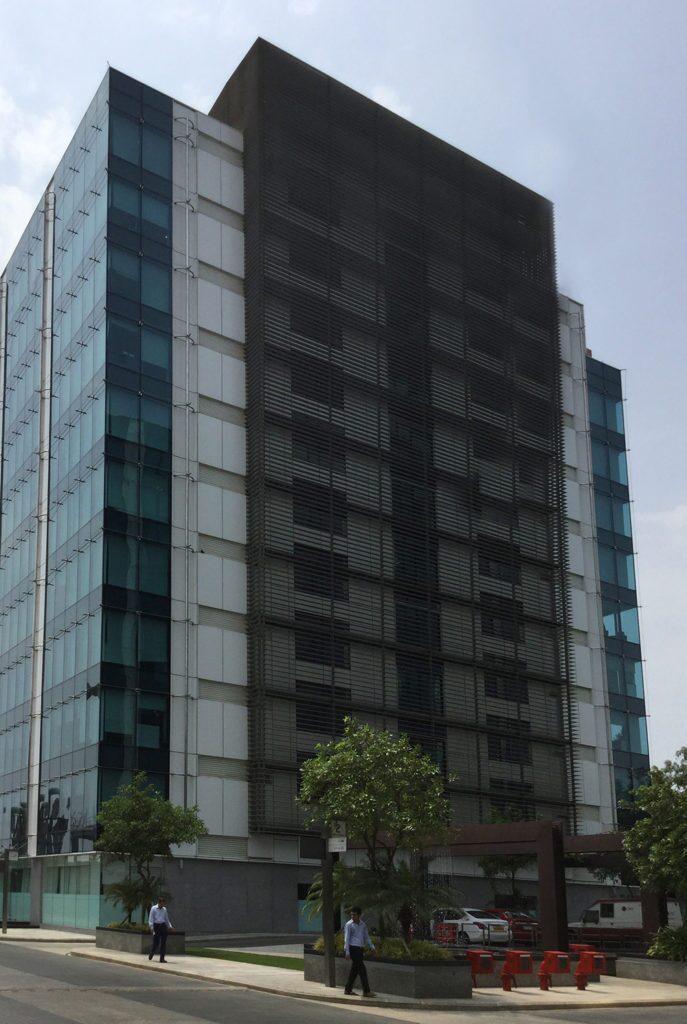 Maker Maxity Façade Project